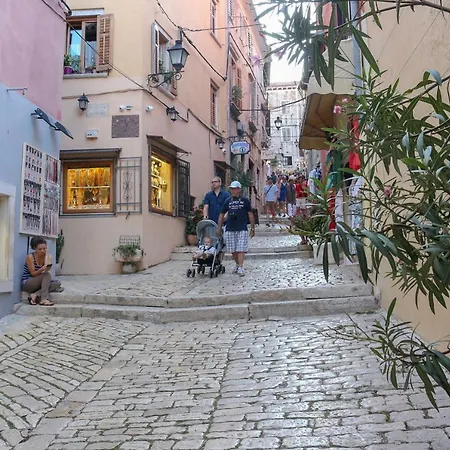 Charming In Heart Of Apartament Rovinj