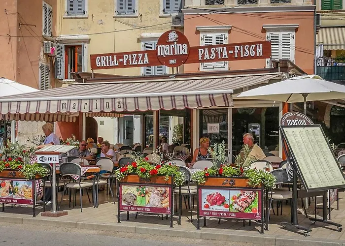 Apartament Charming In Heart Of *