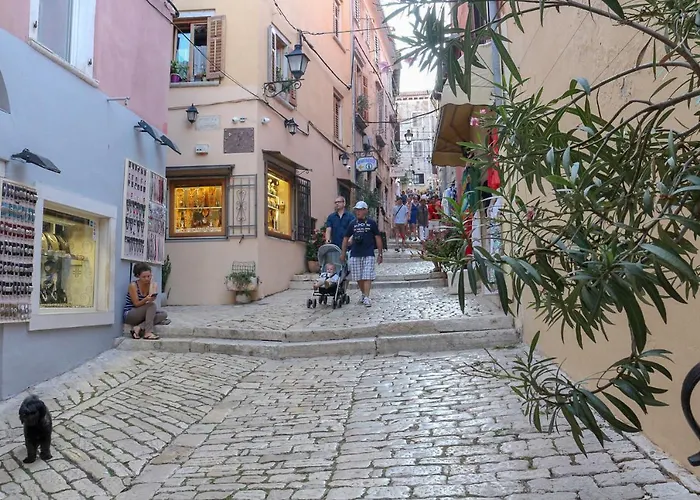 Charming In Heart Of Apartament Rovinj