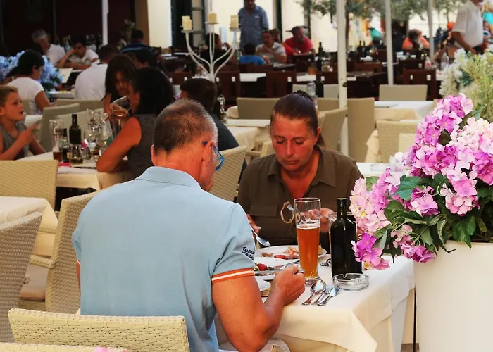 Apartament Charming In Heart Of